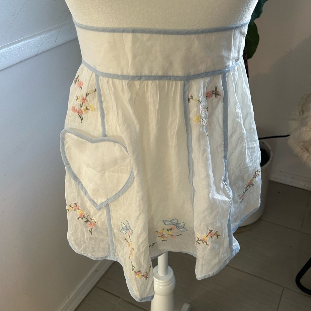 For love & lemons apron NWT